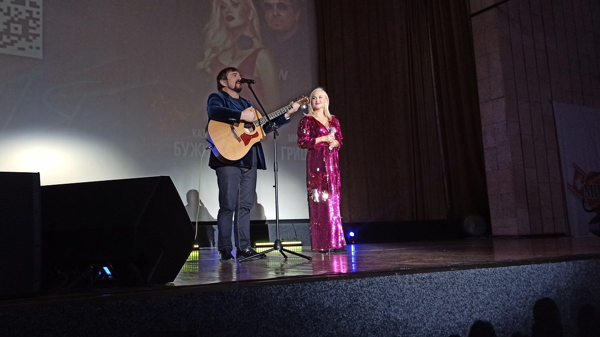 В Каменском состоялся концерт Екатерины Бужинской и Михаила Грицкана