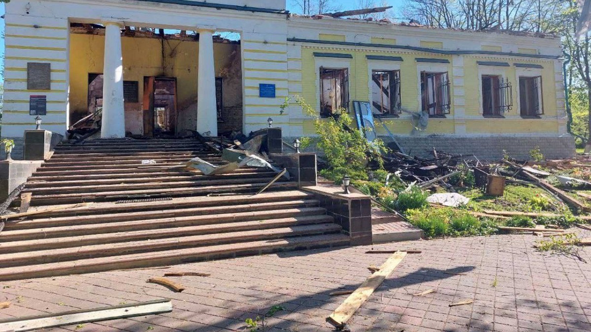 Понад 900 об’єктів історії та культури України знищили росіяни