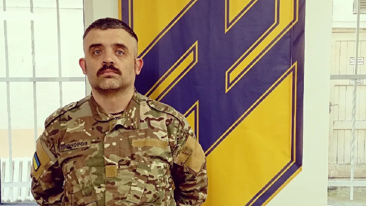 Відомий український співак вступив до ЗСУ