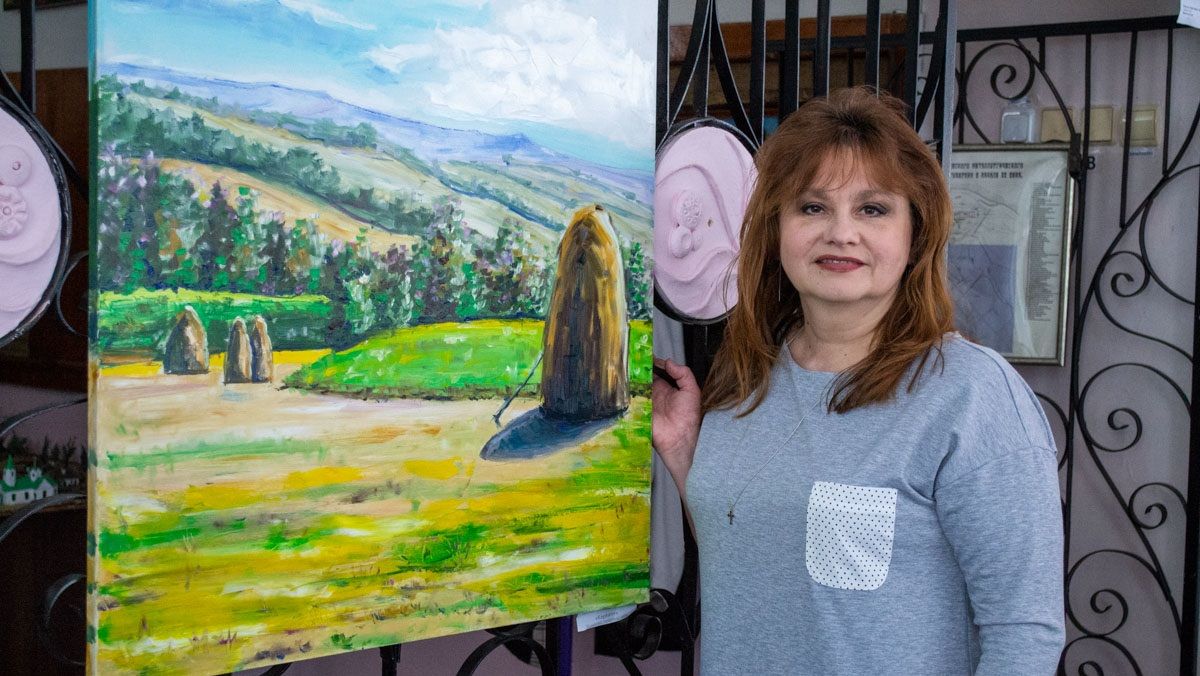 В Каменском состоялась творческая встреча с известной художницей Аллой Михальчук