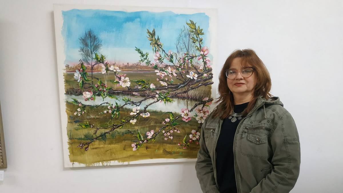 Відома художниця з Кам’янського взяла участь у виставці “Весняний салон – 2024” у Львові