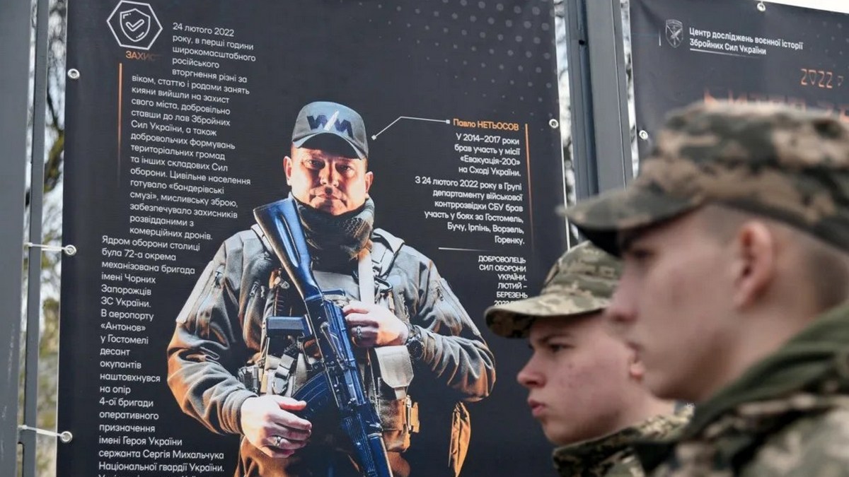 В Киеве открылась уличная выставка ко второй годовщине освобождения Киевщины