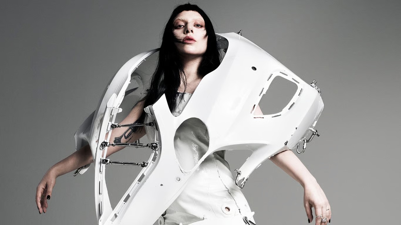 Леді Гага продовжує шокувати прихильників своїм зовнішнім виглядом