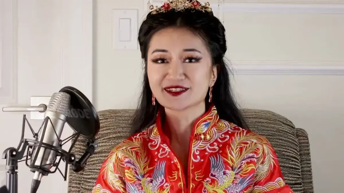 Канадская писательница Сижань Джей Чжао призывает поддерживать Украину