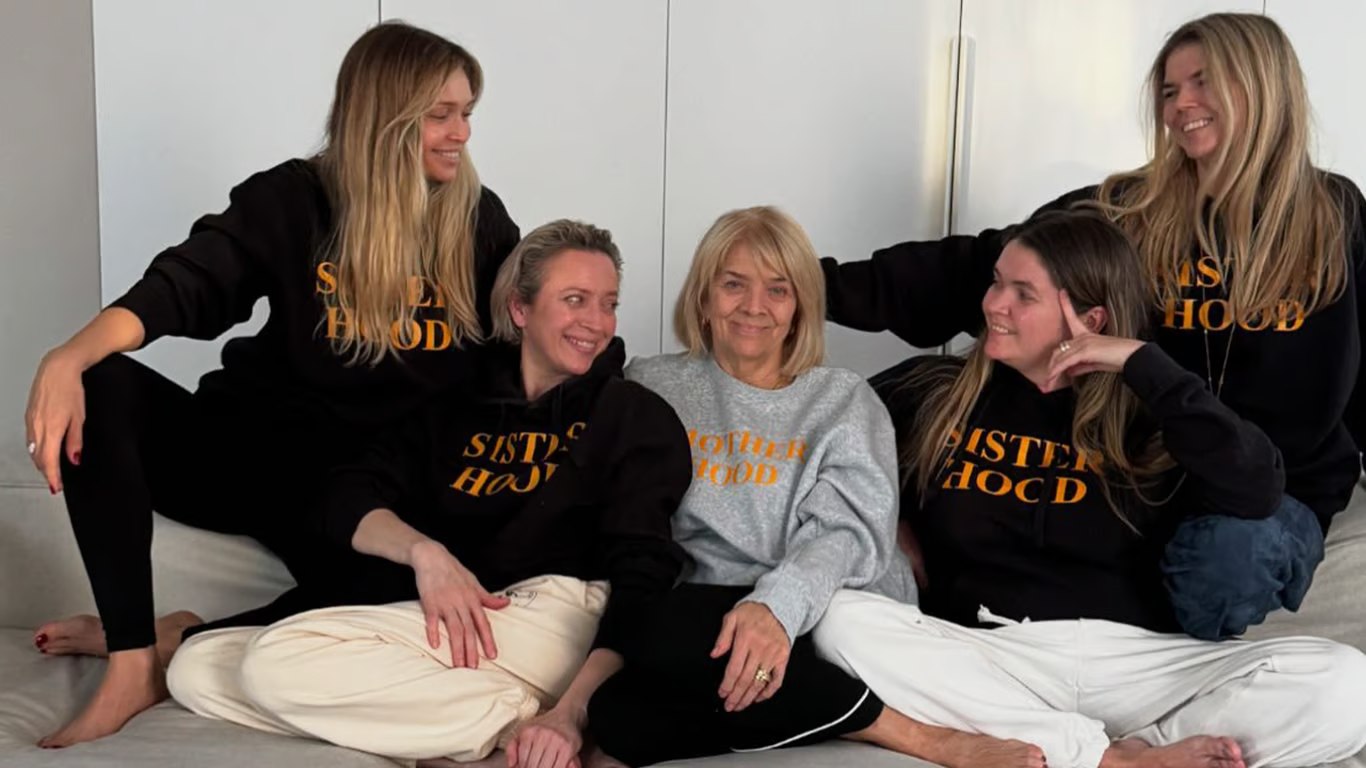 Віра Брежнєва оригінально привітала маму з днем народження