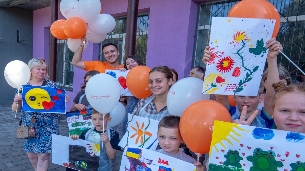 Арт-терапія для душі: творчі заняття за підтримки “Бджоли”