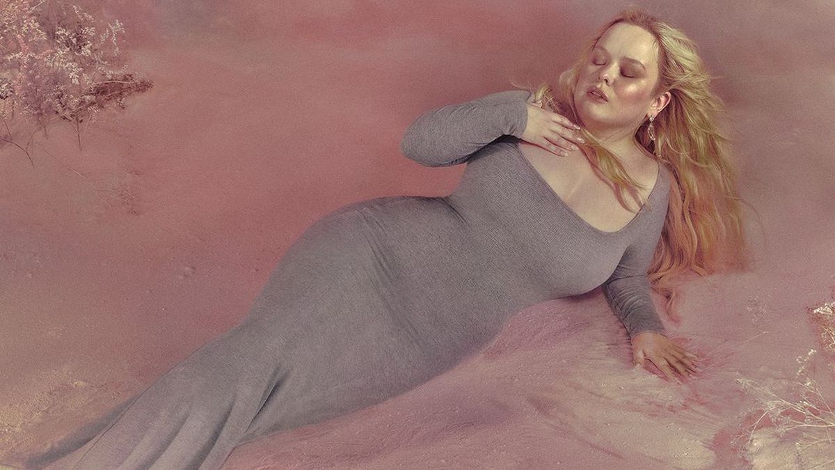 Зірка серіалу “Бріджертони” Нікола Кохлан стала офіційним обличчям бренду Кім Кардаш’ян (фото)