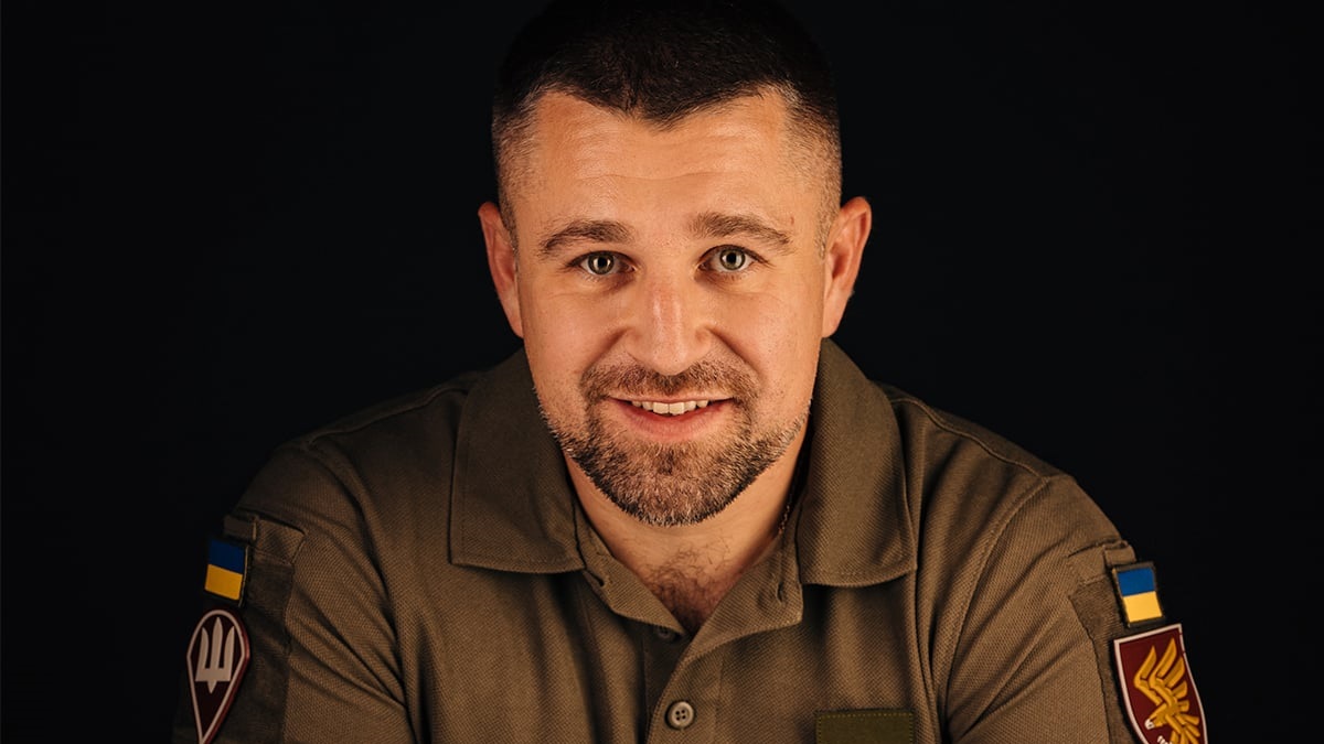 Вперше на українському телебаченні ранкову програму вестиме ветеран-десантник