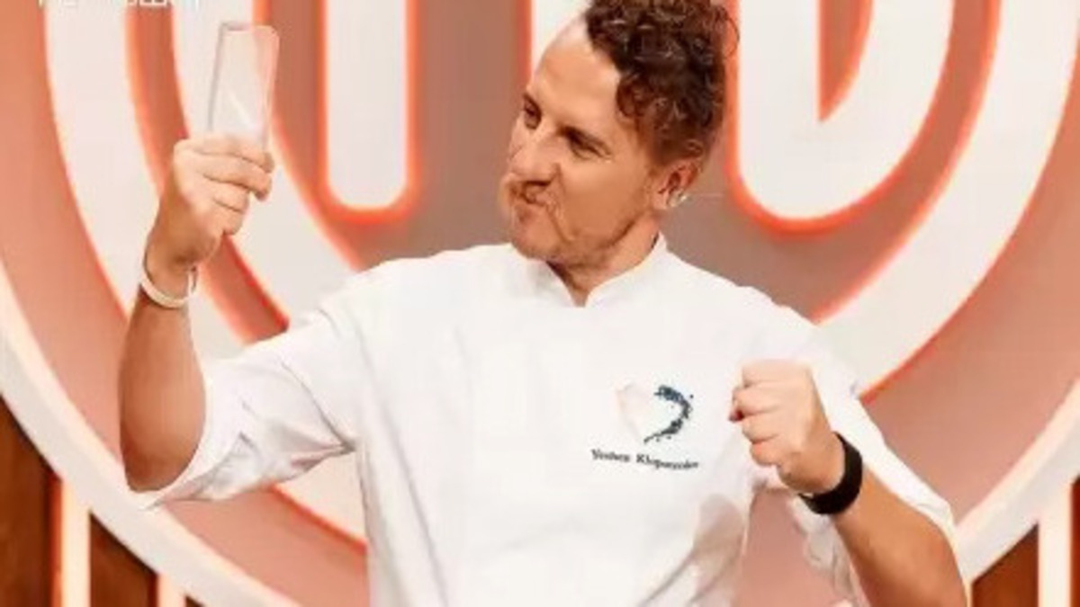 Кубок за перемогу на “МастерШеф” вручено Євгену Клопотенку через 9 років