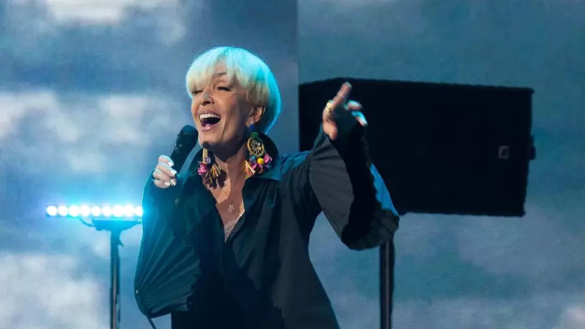 Лайма Вайкуле вперше заспівала українською, викликавши справжній резонанс