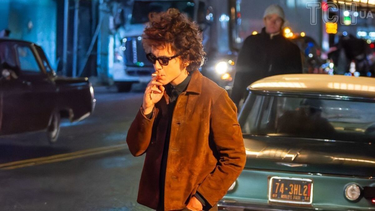 Тімоті Шаламе відтворює легендарного Боба Ділана  в трейлері біографічного фільму