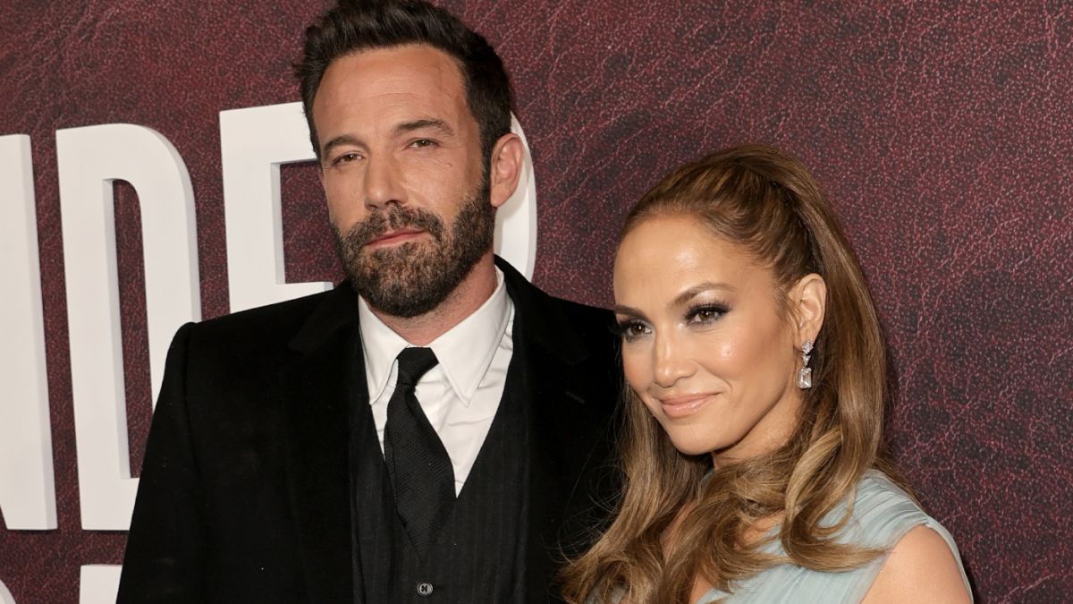 Бен Аффлек і Дженніфер Лопес продають за 68 мільйонів доларів свій особняк у Беверлі-Гіллс