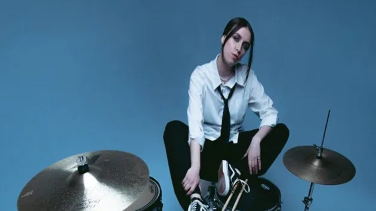 Группа Ranie Cares прекратила сотрудничество с барабанщицей из-за скандального выступления с Монатиком