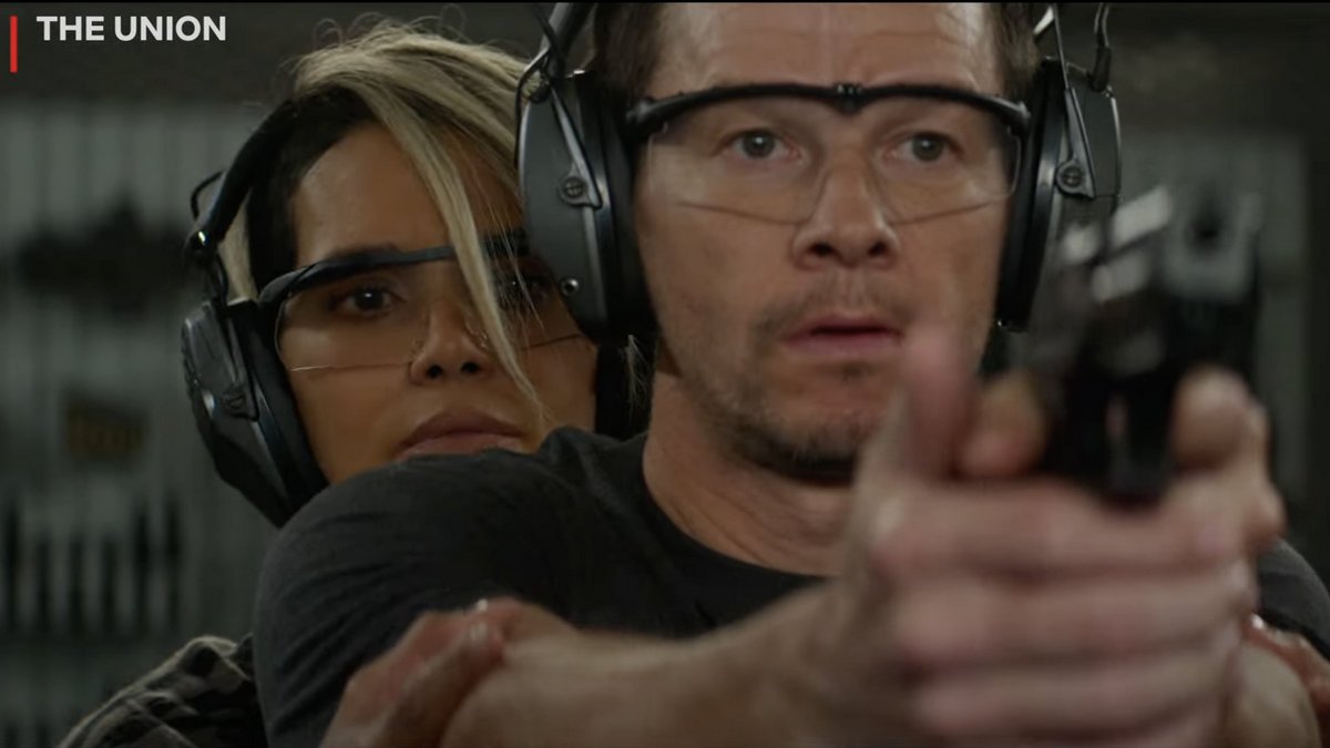 Netflix готує прем’єру шпигунського трилера “Спілка” з Геллі Беррі та Марком Волбергом у головних ролях (відео)