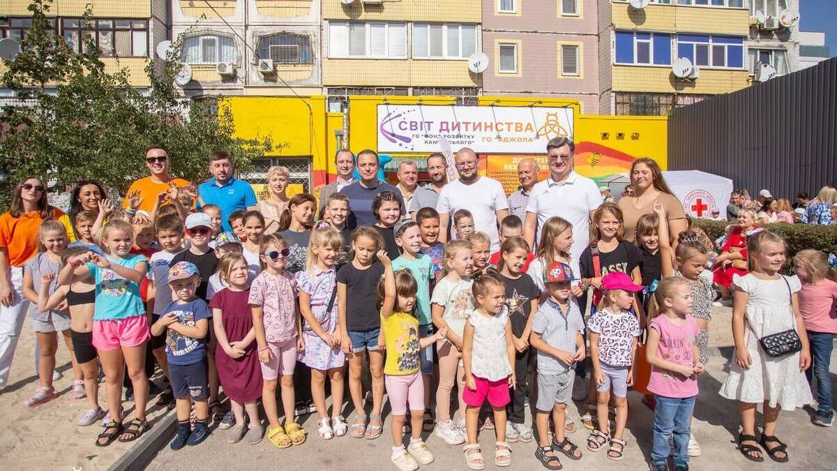 “Волонтерський центр” на лівобережжі Кам’янського: нові можливості для дітей і дорослих