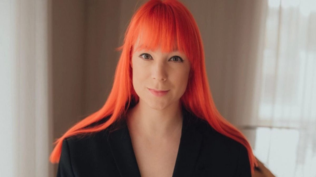 Светлана Тарабарова выпустила песню для молодежи, которая учит ценить себя