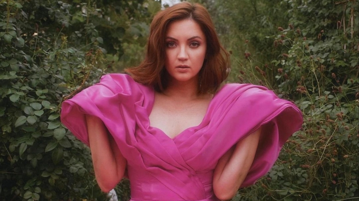 Оля Цибульська разом з сином назавжди покинула Україну