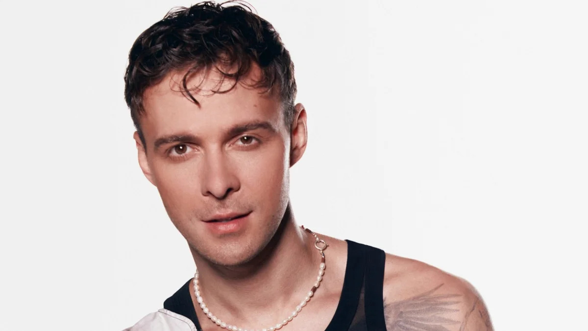 Макс Барських презентував нову пісню та вразив зимовим образом