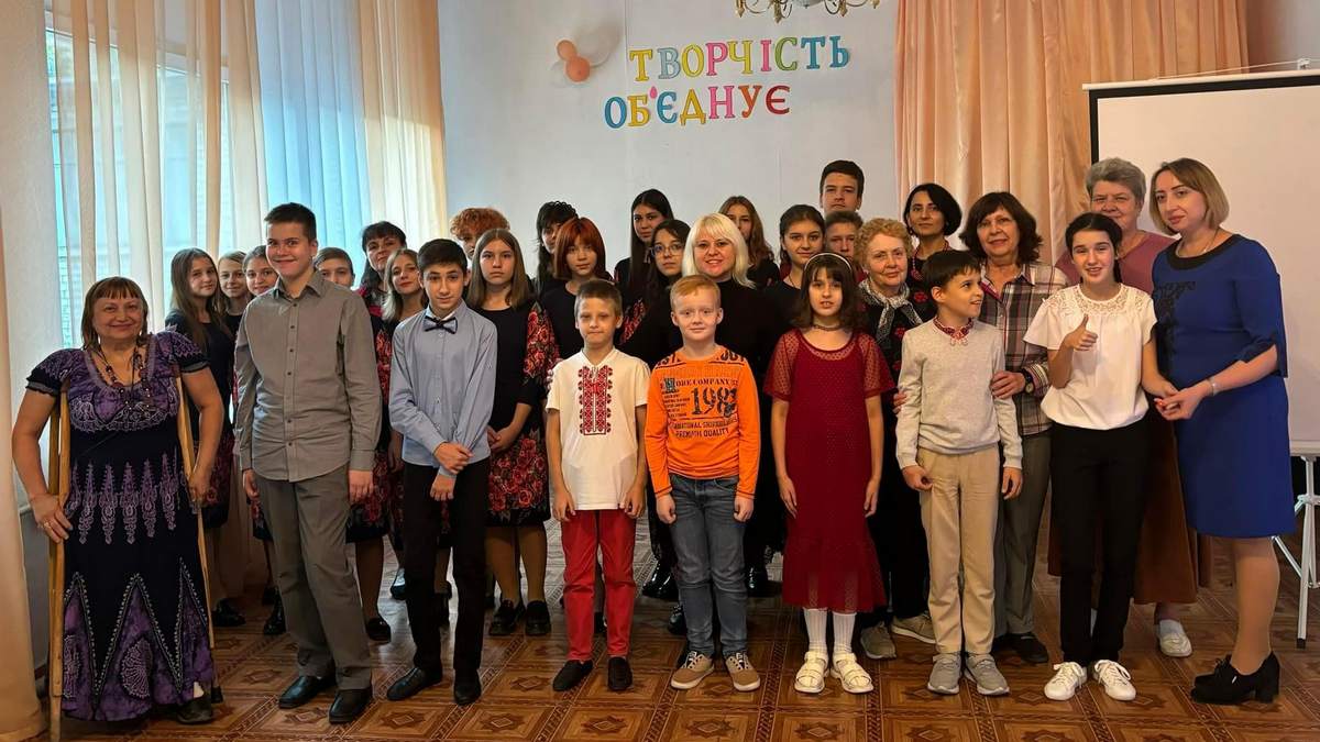 В Школе искусств №2 Каменского состоялся особый концерт «Творчество объединяет»