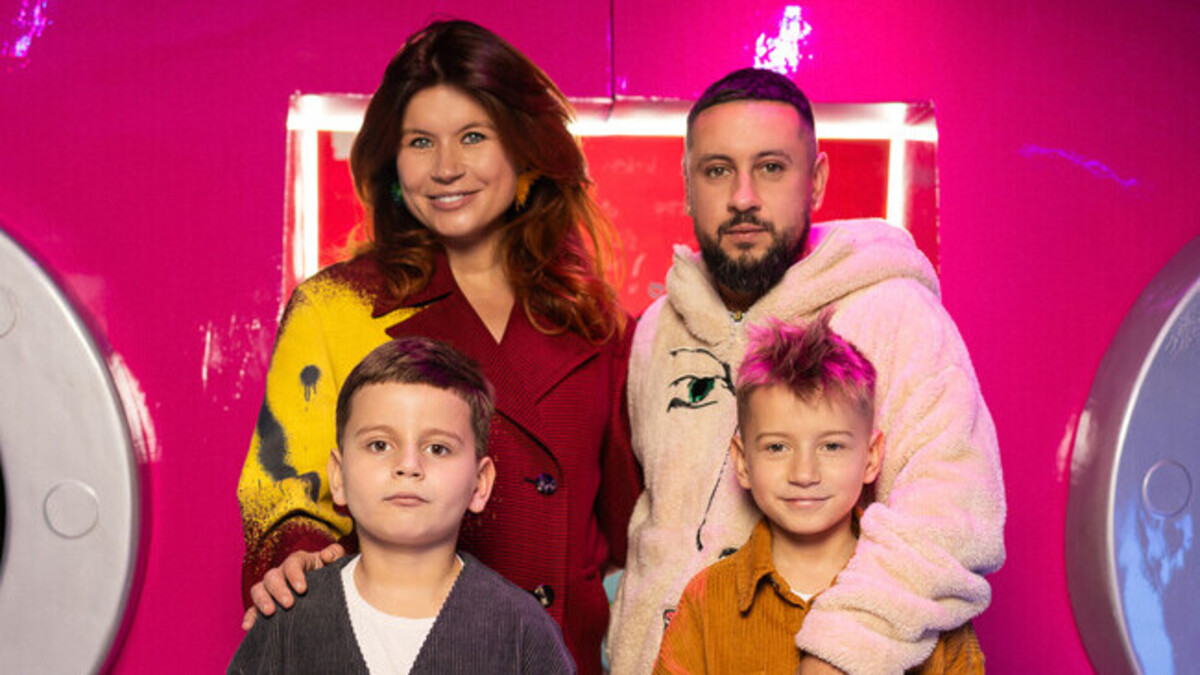 MONATIK показав себе у новому амплуа — у Києві відкрилася його виставка картин