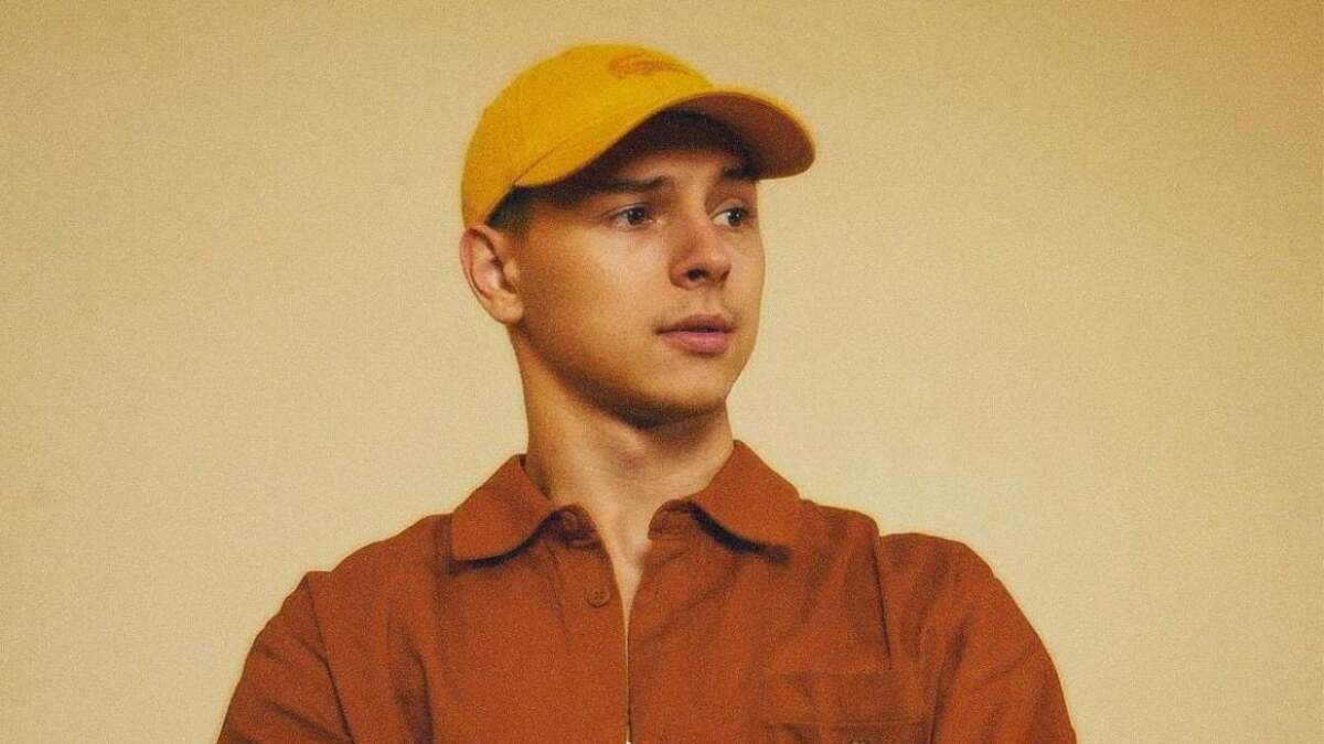 PARFENIUK випустив зворушливу баладу “Де би ти не була” у супроводі камерного оркестру