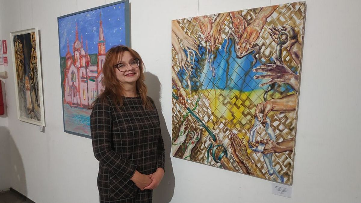 Картина художниці з Кам’янського представлена на масштабній виставці в Києві, присвяченій героїчній роботі тилу заради Перемоги (фото)