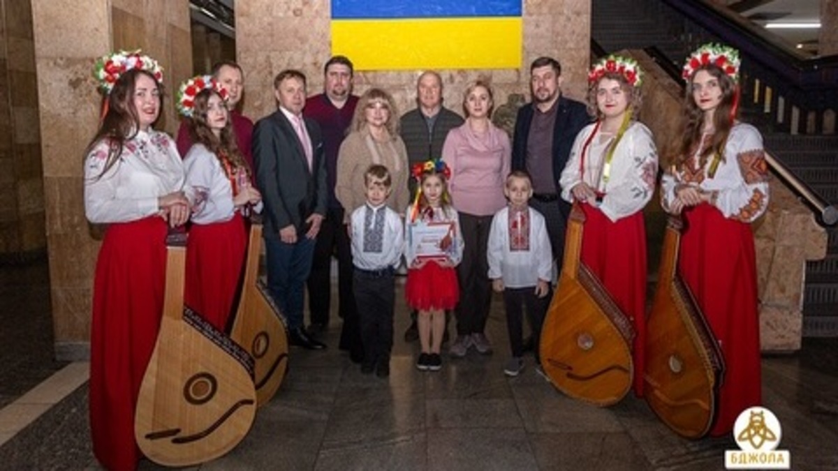 ГО “Бджола” вшанувала пам’ять Героїв Крут та підтримала юних музикантів