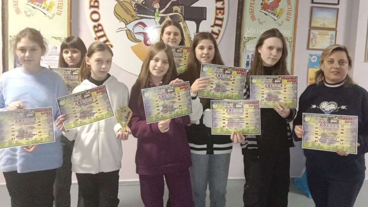 Ансамбль “Камертон” отримав найвищу нагороду на фестивалі “Різдвяна зірка”