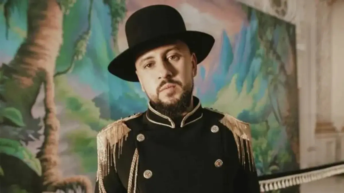 MONATIK презентував кліп на пісню “Так вмієш лише ти”, знятий до війни