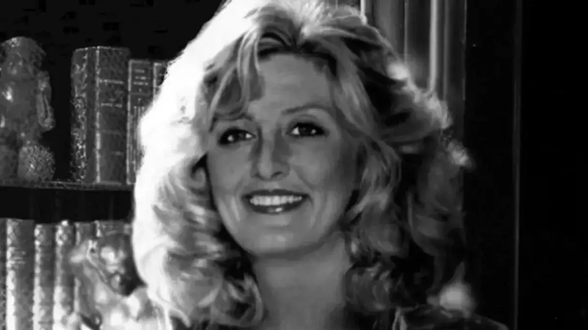 Умерла Лиза Джейн Смит — автор «Дневников вампира»