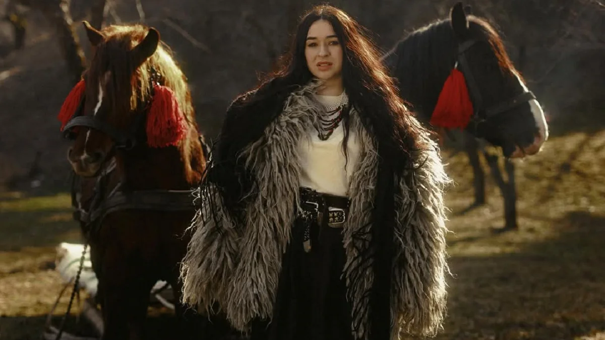 FIЇNKA присвятила пісню “Грушка” гуцульському стародавньому похоронному обряду