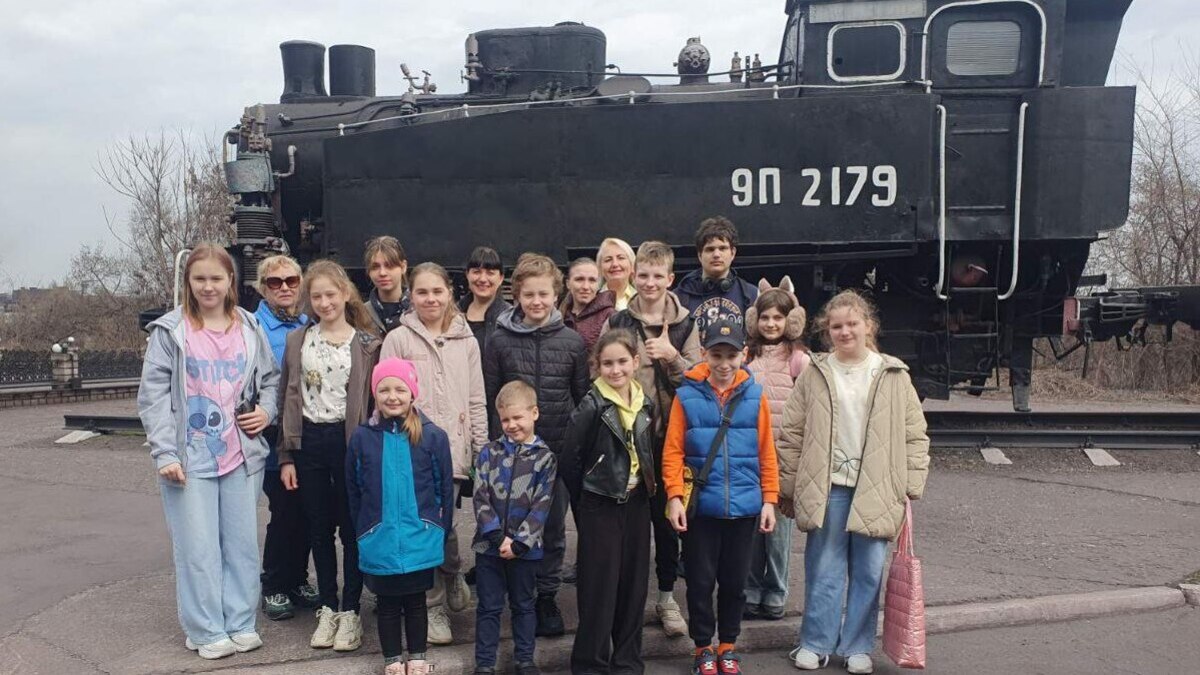 Магія класики: учні школи мистецтв відвідали прем’єру концерту в театрі ім. Лесі Українки