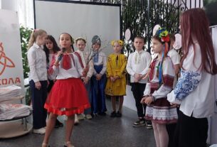 В Каменском состоялся поэтический батл к юбилею Лины Костенко: награждены лучшие декламаторы