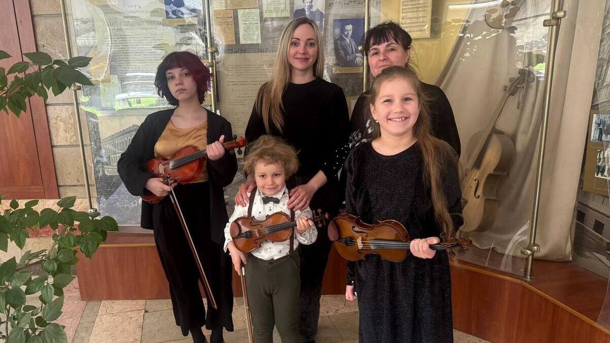 Обласний конкурс у Дніпрі: юні музиканти з Кам’янського здобули блискучі перемоги