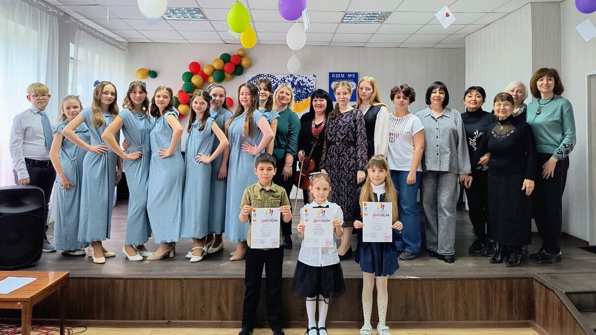 «Пісенний дивосвіт»: в Школе искусств №5 состоялся отчётный концерт музыкально-теоретического отделения