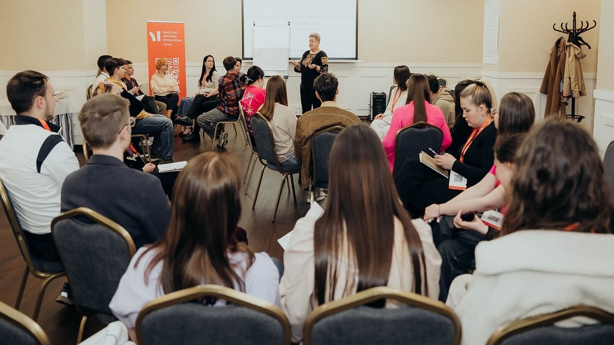 Сила молоді — в дії: завершився культурно-просвітницький інтенсив для стажерів