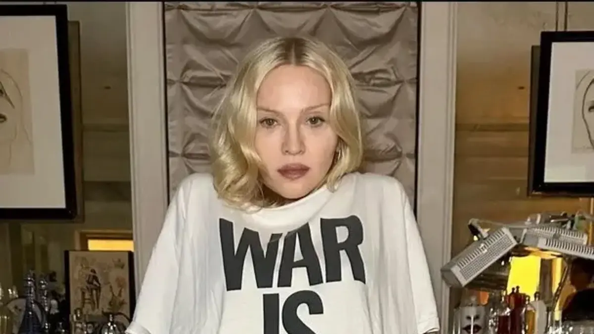 Мадонна высказалась о войне символическим образом