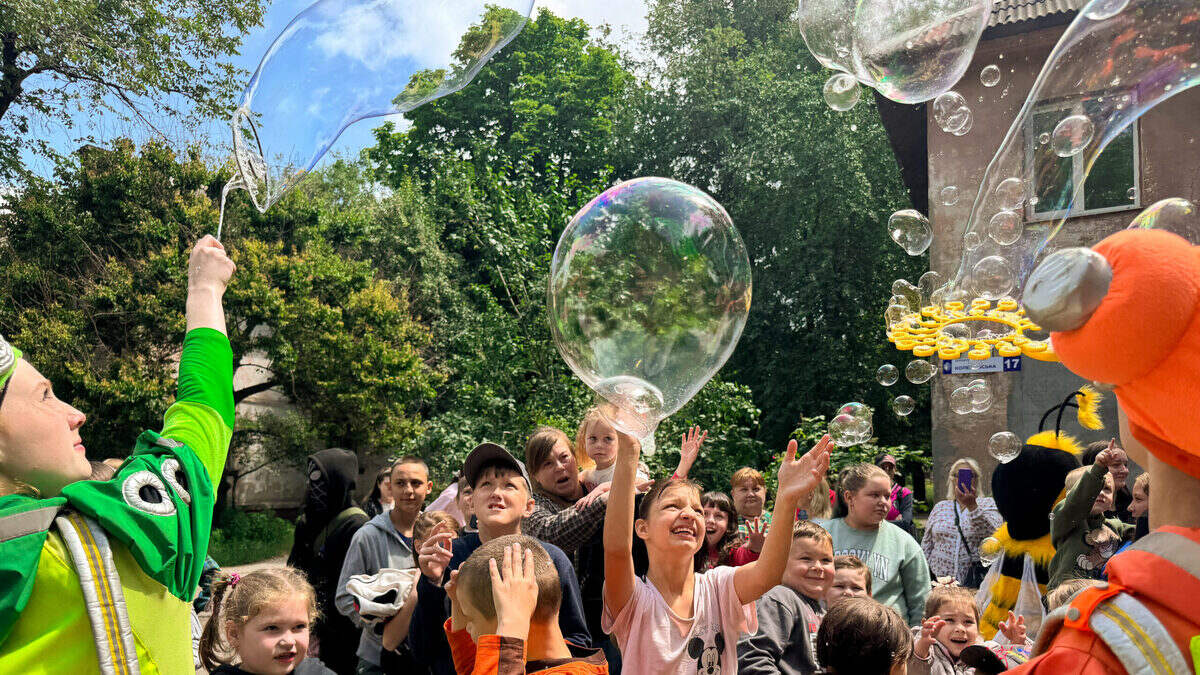 Праздник мыльных пузырей для детей на улице Колеусовской