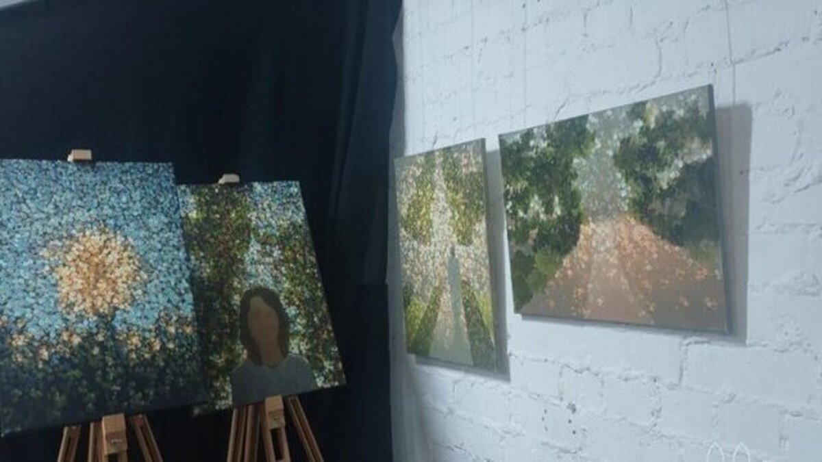 Відкрилася виставка художника в унікальній зцілюючий техніці