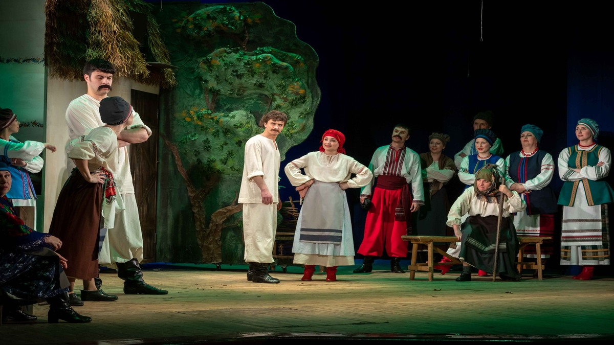 Востаннє цього сезону – комедія “Кайдашева сім’я” в театрі ім. Лесі Українки