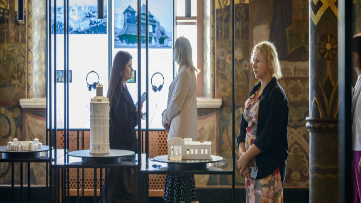 У Лаврі представили незвичайний проєкт “Україна в мініатюрі”