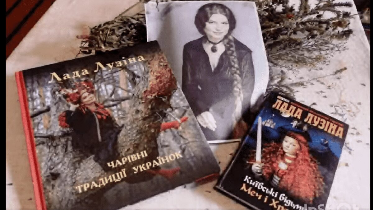 Магію жіночих українських традицій обговорювали у Розмовному клубі бібліотеки у Карнаухівці