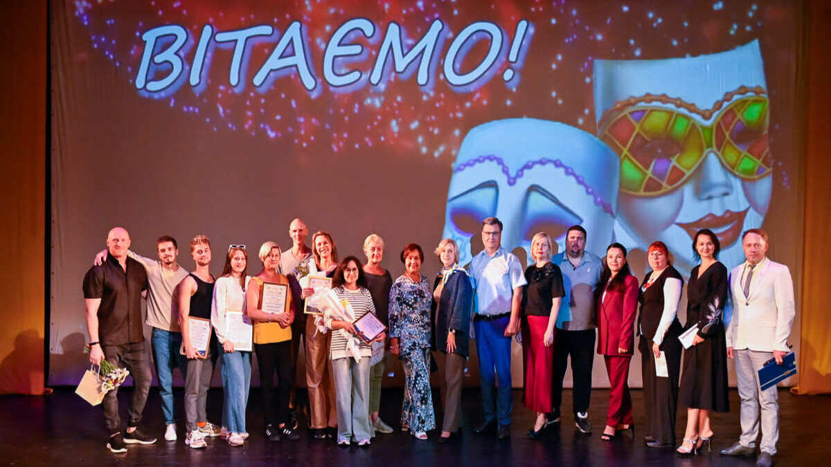 День актора у Кам’янському театрі імені Лесі Українки: привітання та нагородження переможців конкурсу “Голос глядача”