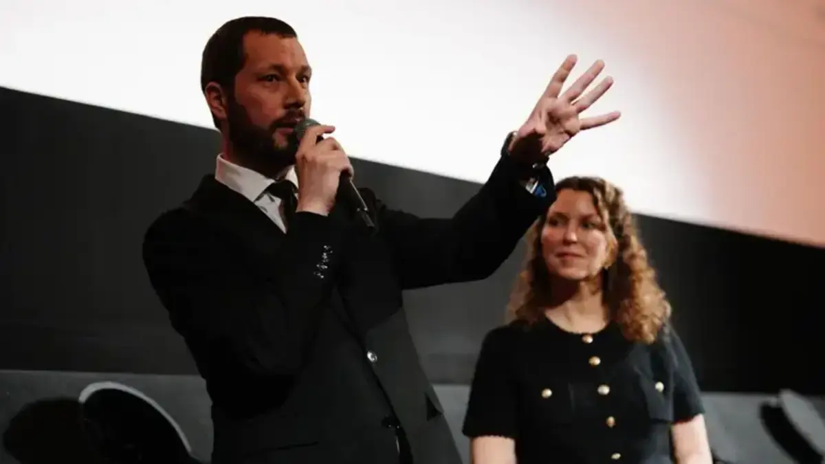 “2000 метрів до Андріївки”: нова стрічка Чернова претендує на дві номінації “Оскара”