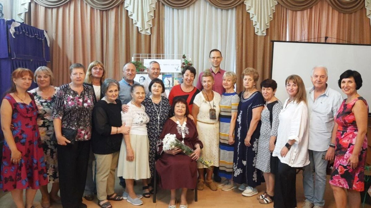 Ювілей поетеси у Дніпрі перетворився на теплий вечір слова