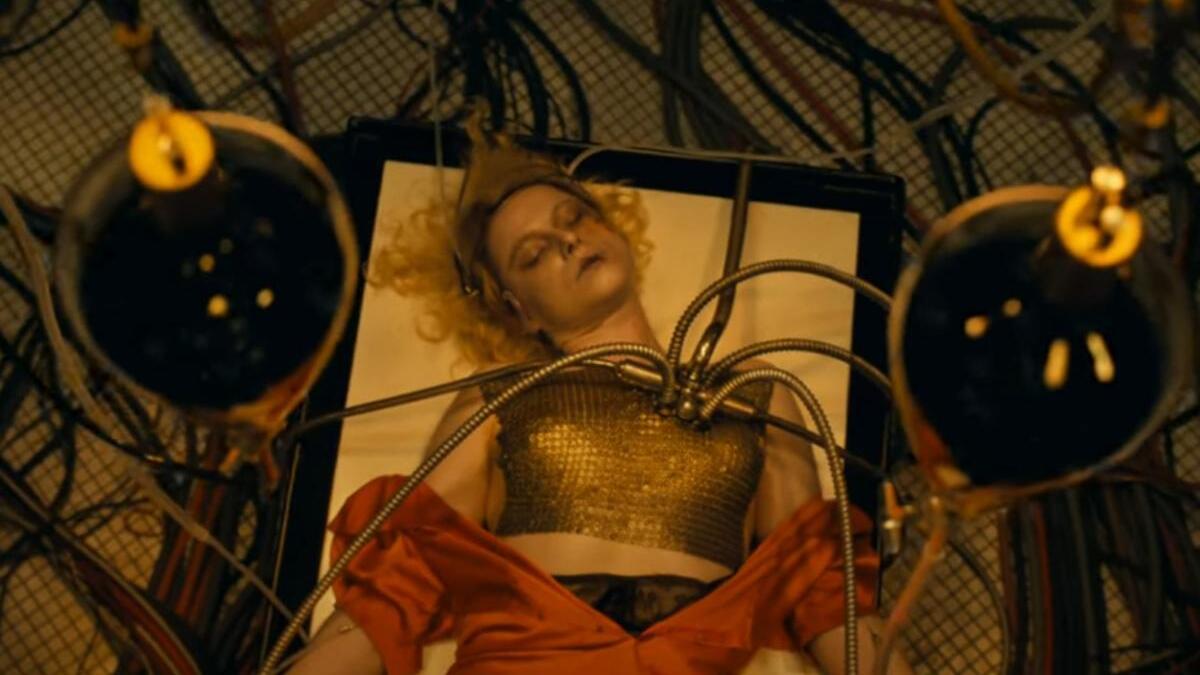 Франкенштейн повертається: трейлер “Невести” з Крістіаном Бейлом і Джессі Баклі