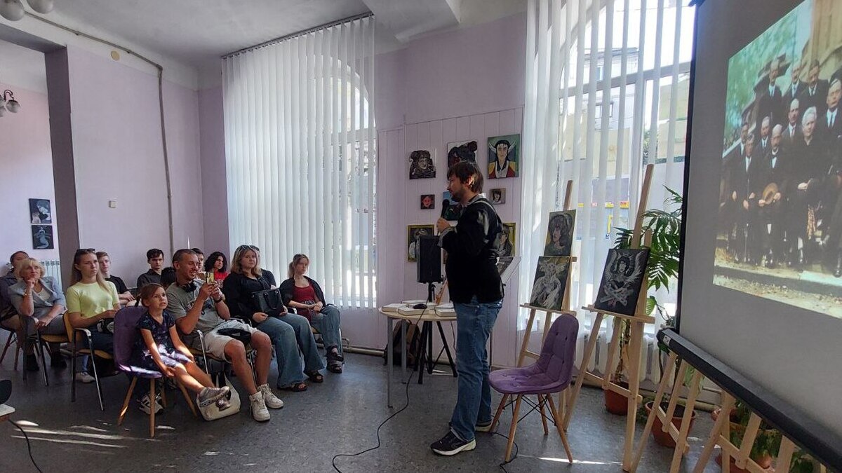 “Розстріляна наука”: у Кам’янському говорили про злет і падіння харківської фізичної школи