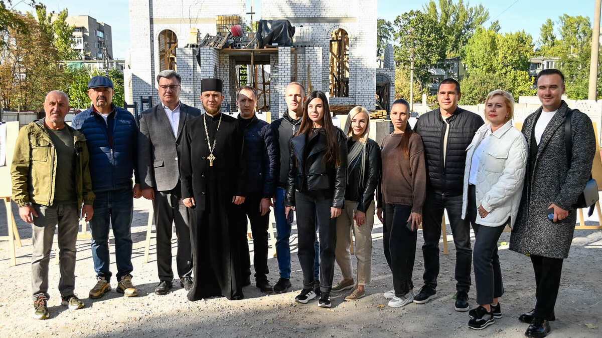 Козацьке свято у Кам’янському: концерт, виставки та вдячність Збройним силам