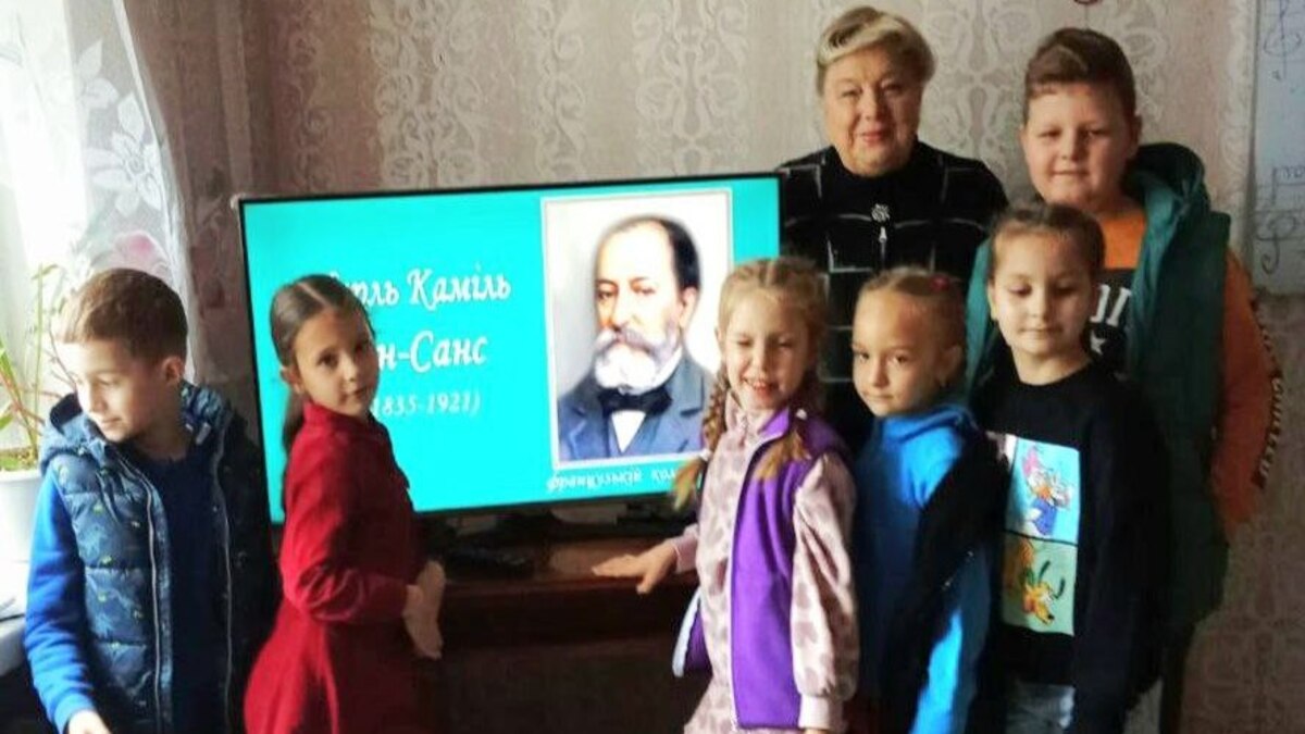 Музикальна сюїта “Карнавал тварин” очима юних художників