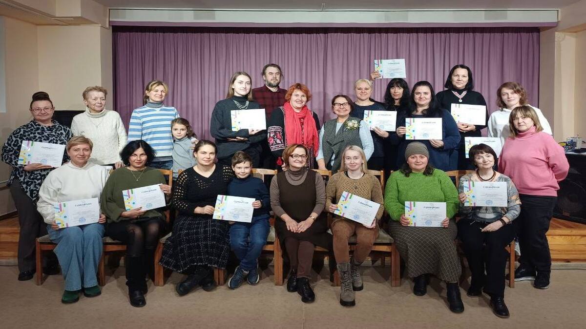 Директор Каменской школы искусств №2 освоила секреты арт-терапии на курсах в Киеве